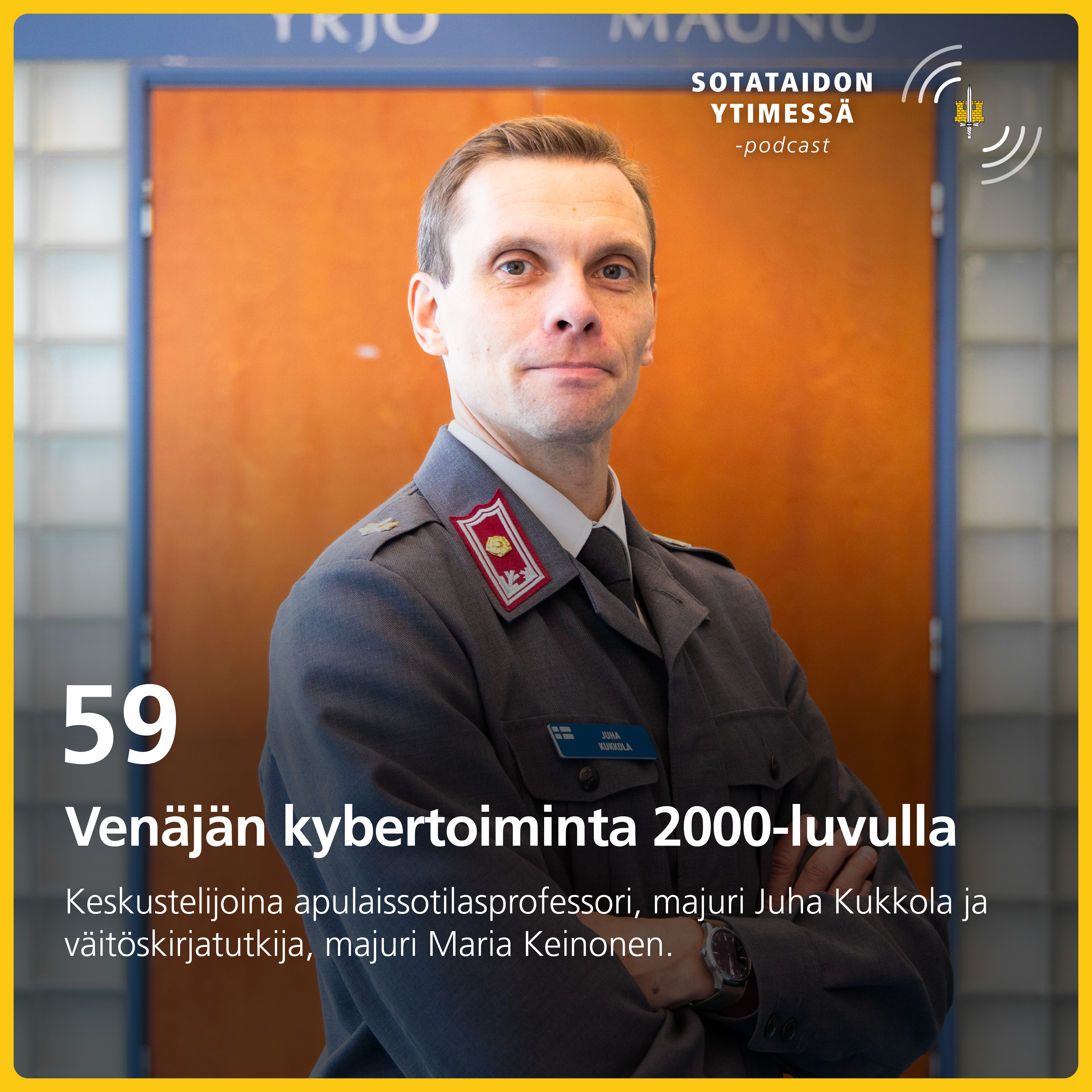 Podcastin kansikuva koostuu podcastin jakson nimestä sekä keskustelijoiden ryhmäkuvasta.